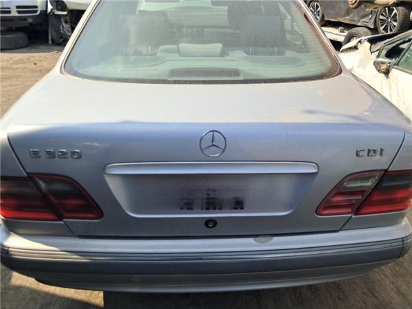 tapa maletero mercedes benz clase e bm 210 be
