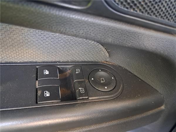 botonera puerta delantera izquierda opel zafi