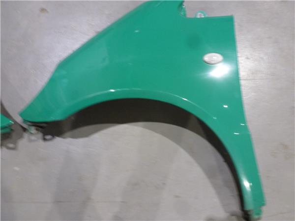 aleta delantera izquierda mercedes benz clase