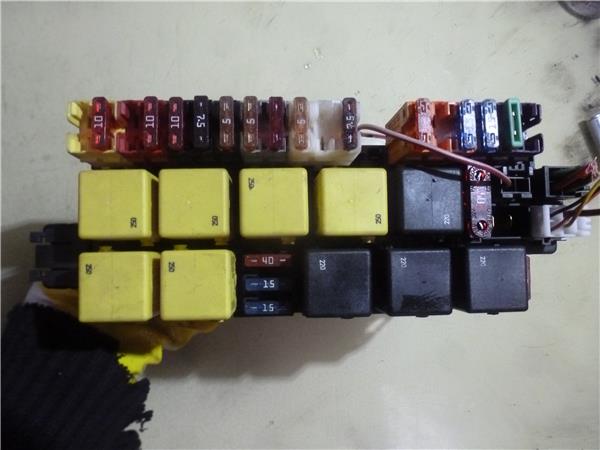 caja fusiblesrele mercedes benz clase s bm 22