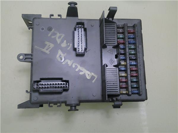 caja fusiblesrele renault laguna ii bg0 2001