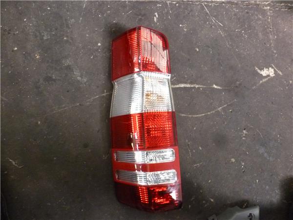 piloto trasero izquierdo mercedes benz sprint