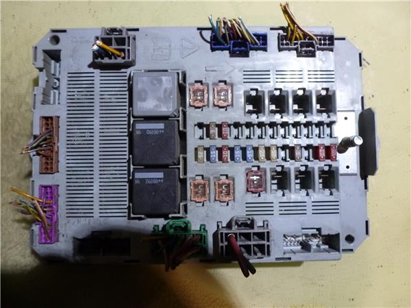caja fusiblesrele jaguar xf 2008 27 v6 diese