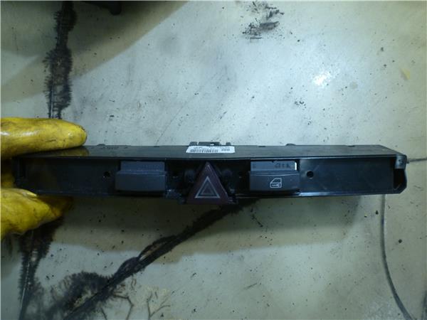 interruptor luces emergencia opel zafira b 20