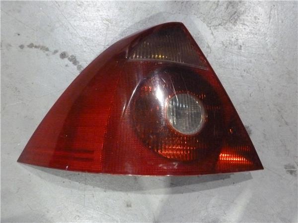 piloto trasero izquierdo ford mondeo berlina