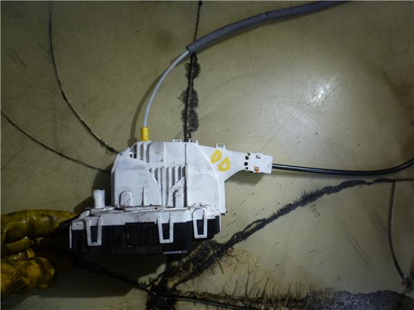 cerradura puerta delantera derecha mercedes b