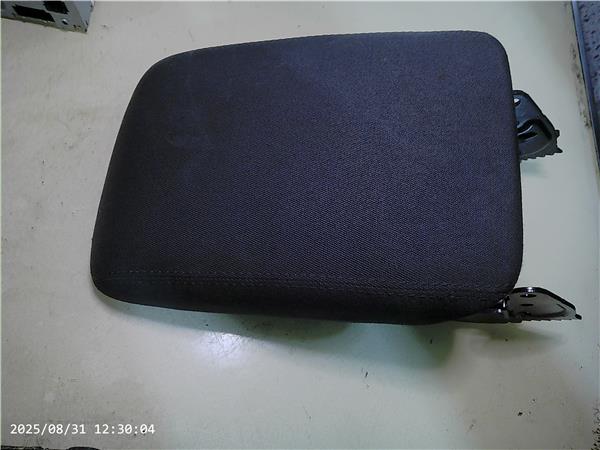 reposabrazos audi a4 berlina 8k2 2008 30 bas