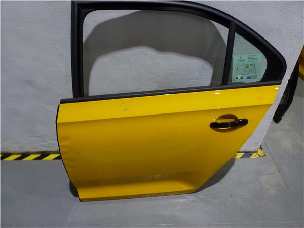 puerta trasera izquierda seat toledo kg3 0720