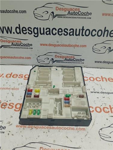 caja fusiblesrele renault megane iii berlina