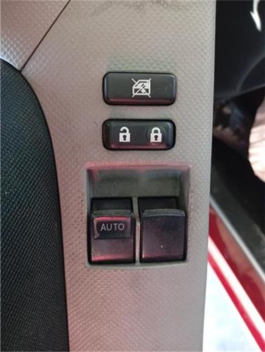 botonera puerta delantera izquierda toyota ya