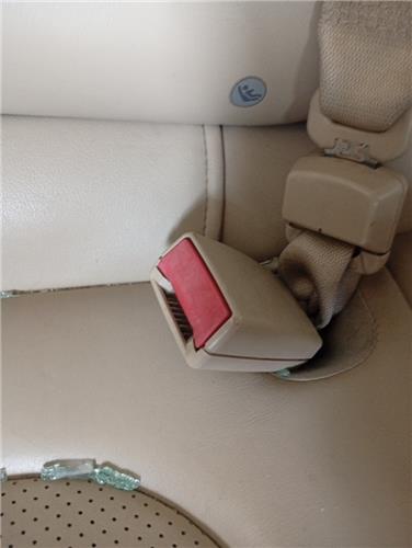 anclaje cinturon trasero derecho jaguar xf 20