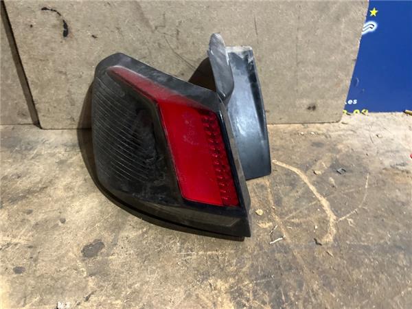 piloto trasero izquierdo peugeot 3008 072016