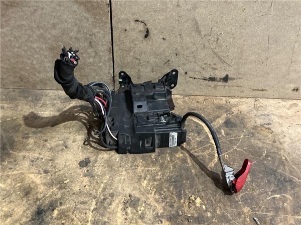 caja fusiblesrele peugeot 308 2013 16 active