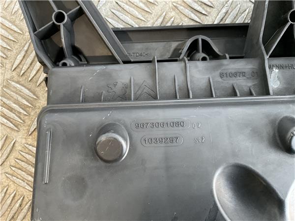 filtro aire peugeot 208 (01.2012 >) 1.2 allure [1,2 ltr.   81 kw 12v e thp / puretech]