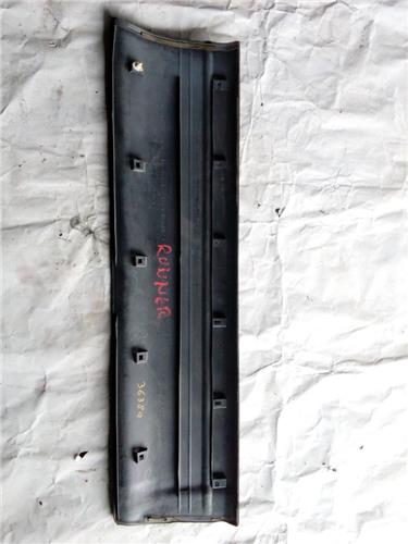 Moldura Puerta Delantera Izquierda