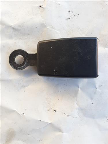 Anclaje Cinturon Delantero Derecho /