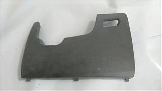 carcasa inferior mando direccion toyota hilux 2005/2015