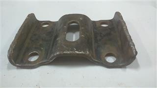 brida central ballesta trasera izquierda nissan pickup (d21)(09.1985 >) 85/98