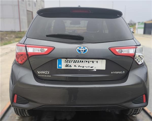 porton trasero toyota yaris xp13 2017 hibrid
