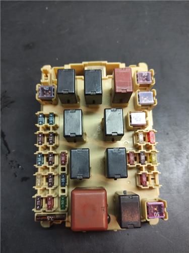 caja fusiblesrele toyota celica t23 1999 18