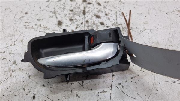 manilla interior puerta trasera derecha toyot