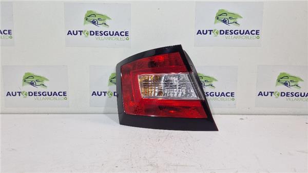 piloto trasero izquierdo skoda fabia nj3 0820