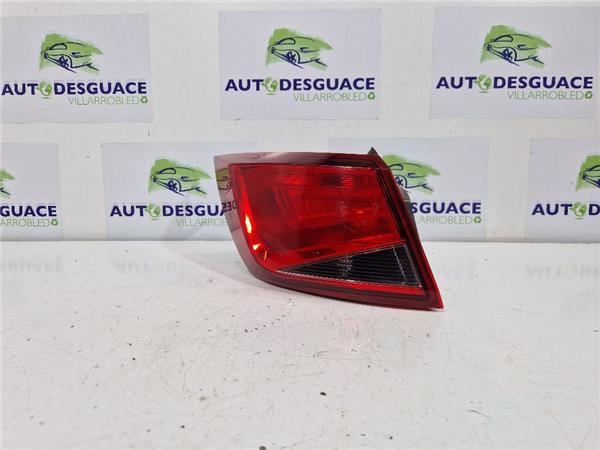 piloto trasero izquierdo seat leon st 5f8 102