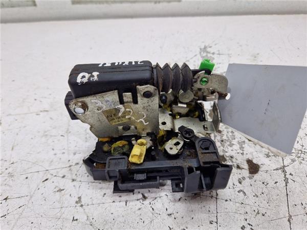 cerradura puerta delantera izquierda dacia sa