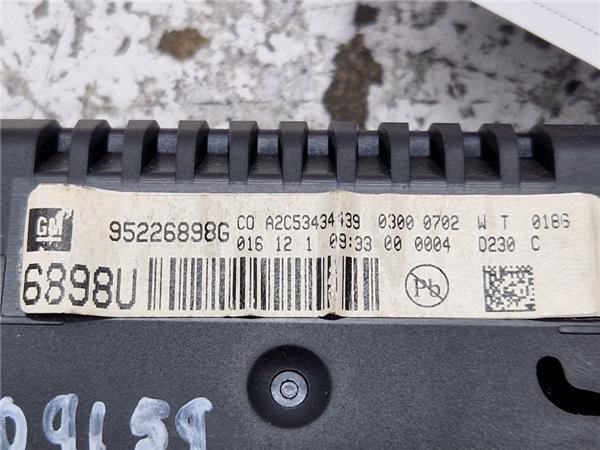 Pantalla Chevrolet Cruze 1.7 LT