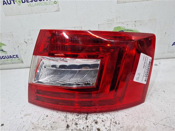 piloto trasero derecho skoda octavia berlina