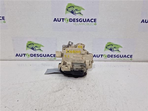 cerradura puerta trasera izquierda audi a4 be