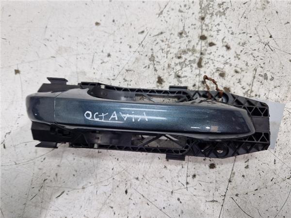 maneta exterior trasera derecha skoda octavia