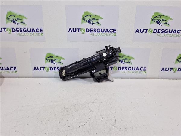 maneta exterior delantera izquierda mercedes