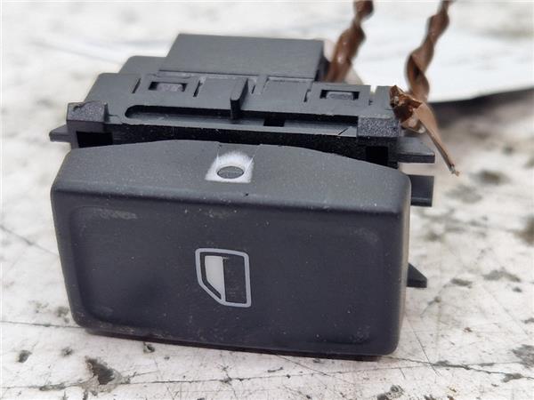 mando elevalunas trasero derecho skoda octavi