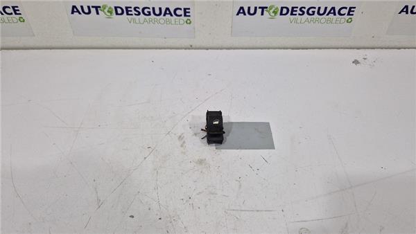 mando elevalunas delantero derecho peugeot 30