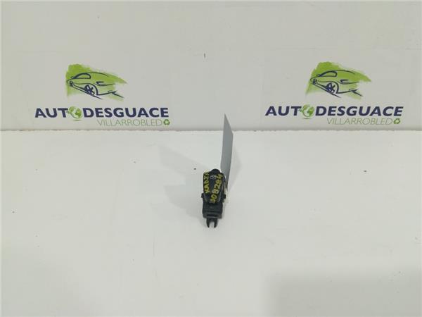 mando elevalunas trasero derecho renault kadj