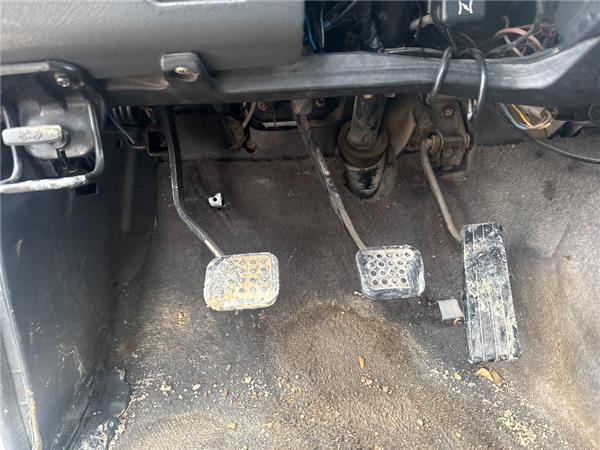 pedal embrague mitsubishi montero l040 1984