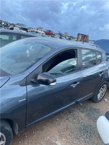 puerta delantera izquierda renault megane iii