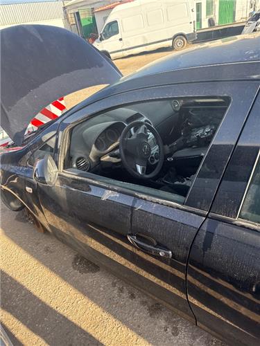 puerta delantera izquierda opel corsa d 2006