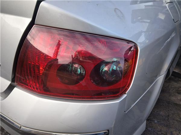 piloto trasero derecho peugeot 407 (2004 >) 2.0 st confort [2,0 ltr.   100 kw 16v cat (rfn / ew10j4)]