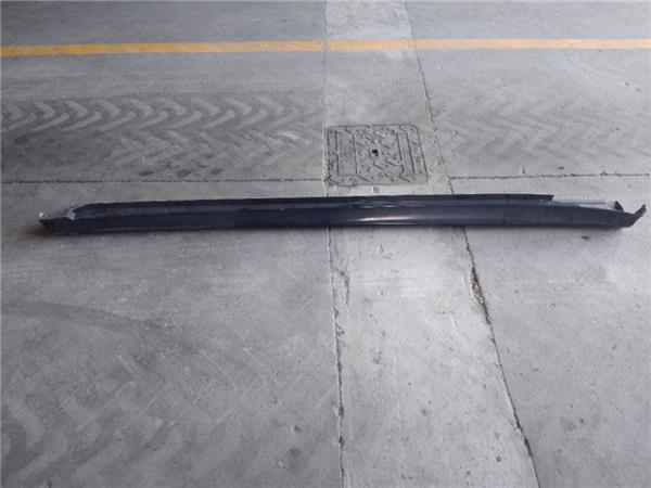 spoiler talonera lateral izquierda mercedes b