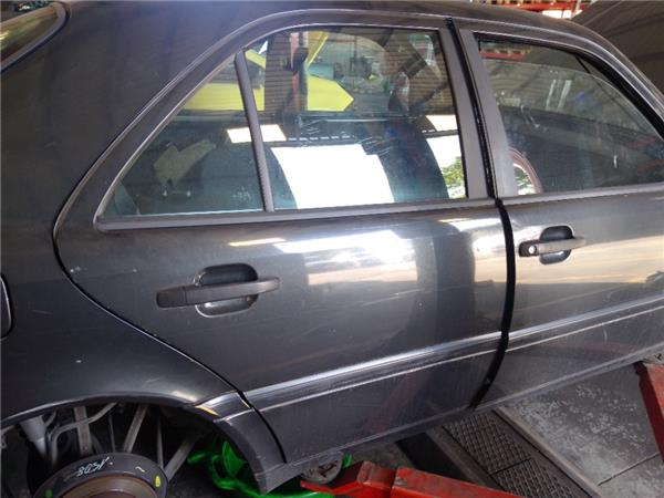 puerta trasera derecha mercedes benz clase c