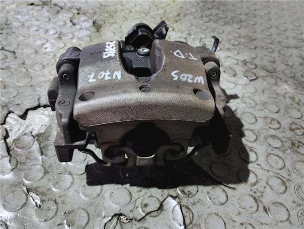 pinza freno trasero derecha mercedes benz cla