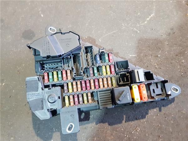 caja fusiblesrele bmw serie 5 berlina e60 200
