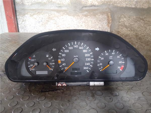 cuadro instrumentos mercedes benz clase c bm