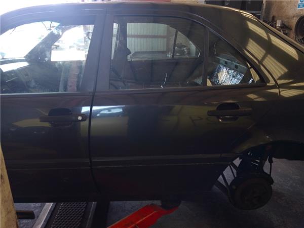 puerta trasera izquierda mercedes benz clase