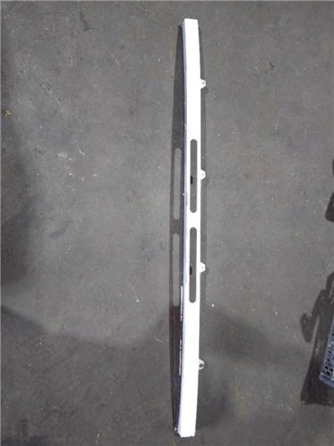 moldura paragolpes delantero mercedes benz 10