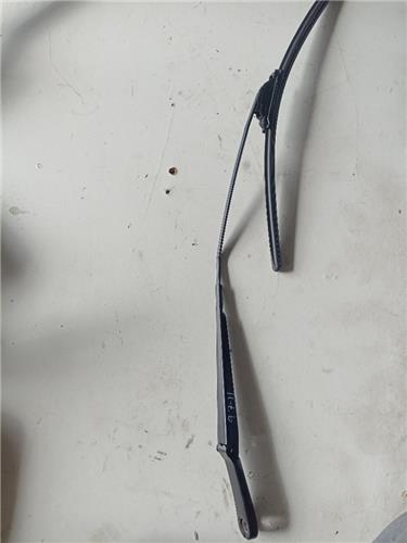 brazo limpiaparabrisas delantero derecho volk