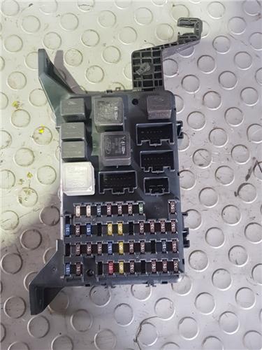 caja fusiblesrele ford mondeo iii b5y 20 16v