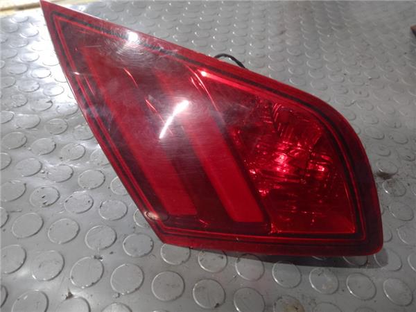 piloto porton trasero izquierdo peugeot 308 2